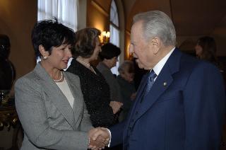 Incontro del Presidente della Repubblica con le donne insignite di onorificenze OMRI, distintesi nella cultura, nella scienza e nel sociale, in occasione della "Festa della Donna 2006"