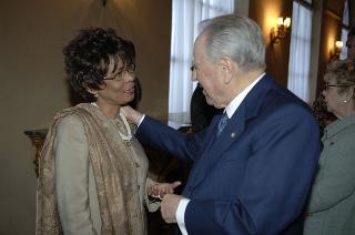 Incontro del Presidente della Repubblica con le donne insignite di onorificenze OMRI, distintesi nella cultura, nella scienza e nel sociale, in occasione della "Festa della Donna 2006"