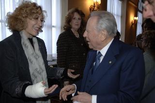 Incontro del Presidente della Repubblica con le donne insignite di onorificenze OMRI, distintesi nella cultura, nella scienza e nel sociale, in occasione della "Festa della Donna 2006"