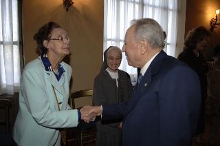 Incontro del Presidente della Repubblica con le donne insignite di onorificenze OMRI, distintesi nella cultura, nella scienza e nel sociale, in occasione della "Festa della Donna 2006"