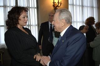 Incontro del Presidente della Repubblica con le donne insignite di onorificenze OMRI, distintesi nella cultura, nella scienza e nel sociale, in occasione della "Festa della Donna 2006"