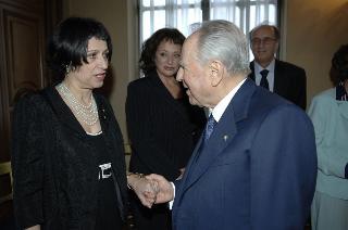 Incontro del Presidente della Repubblica con le donne insignite di onorificenze OMRI, distintesi nella cultura, nella scienza e nel sociale, in occasione della "Festa della Donna 2006"