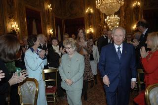 Incontro del Presidente della Repubblica con le donne insignite di onorificenze OMRI, distintesi nella cultura, nella scienza e nel sociale, in occasione della "Festa della Donna 2006"
