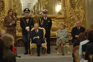 Incontro del Presidente della Repubblica con le donne insignite di onorificenze OMRI, distintesi nella cultura, nella scienza e nel sociale, in occasione della "Festa della Donna 2006"