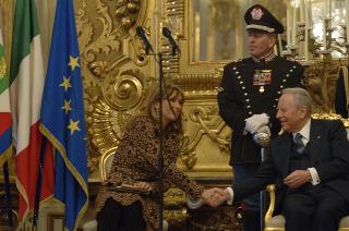 Incontro del Presidente della Repubblica con le donne insignite di onorificenze OMRI, distintesi nella cultura, nella scienza e nel sociale, in occasione della "Festa della Donna 2006"