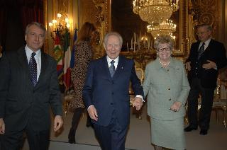 Incontro del Presidente della Repubblica con le donne insignite di onorificenze OMRI, distintesi nella cultura, nella scienza e nel sociale, in occasione della "Festa della Donna 2006"