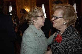 Incontro del Presidente della Repubblica con le donne insignite di onorificenze OMRI, distintesi nella cultura, nella scienza e nel sociale, in occasione della "Festa della Donna 2006"