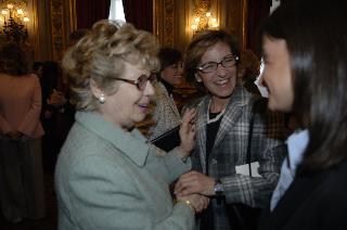 Incontro del Presidente della Repubblica con le donne insignite di onorificenze OMRI, distintesi nella cultura, nella scienza e nel sociale, in occasione della "Festa della Donna 2006"