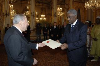 Cerimonia di presentazione delle Lettere Credenziali da parte di nuovi Ambasciatori residenti all'estero