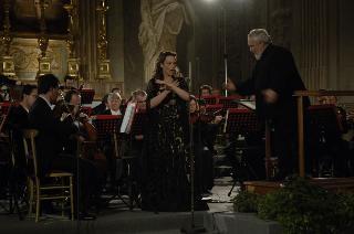 Concerto per il 250° anniversario della nascita di Wolfgang Amadeus Mozart, eseguito dall'Orchestra del Teatro dell'Opera di Roma, diretta dal M° Gianluigi Gelmetti, in occasione del 61° Anniversario della Liberazione