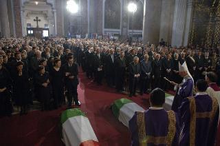 Intervento del Presidente della Repubblica ai funerali solenni del Capitano dell'Esercito Nicola Ciardelli e dei Marescialli dell'Arma dei Carabinieri Franco Lattanzio e Carlo De Trizio, Caduti a Nassiriya in Iraq