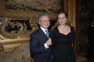 Il Presidente della Repubblica, al termine del settennato, cena con il Segretario generale ed i più stretti collaboratori