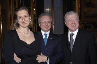 Il Presidente della Repubblica, al termine del settennato, cena con il Segretario generale ed i più stretti collaboratori
