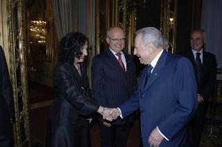 Il Presidente della Repubblica, al termine del settennato, cena con il Segretario generale ed i più stretti collaboratori