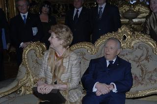 Il Presidente della Repubblica, al termine del settennato, cena con il Segretario generale ed i più stretti collaboratori