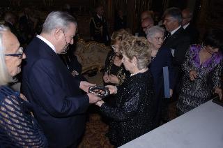 Il Presidente della Repubblica, al termine del settennato, cena con il Segretario generale ed i più stretti collaboratori