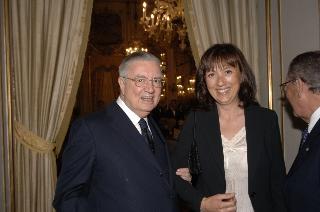 Il Presidente della Repubblica, al termine del settennato, cena con il Segretario generale ed i più stretti collaboratori