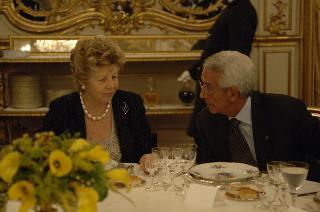 Il Presidente della Repubblica, al termine del settennato, cena con il Segretario generale ed i più stretti collaboratori