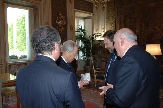 Saluto del Presidente della Repubblica ai giornalisti accreditati presso il Quirinale