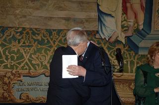Carlo Azeglio Ciampi saluta il personale civile e militare del Segretariato Generale della Presidenza della Repubblica