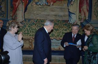 Carlo Azeglio Ciampi saluta il personale civile e militare del Segretariato Generale della Presidenza della Repubblica