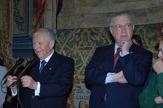 Carlo Azeglio Ciampi saluta il personale civile e militare del Segretariato Generale della Presidenza della Repubblica