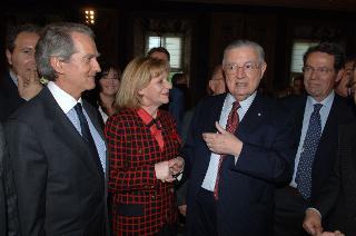 Carlo Azeglio Ciampi saluta il personale civile e militare del Segretariato Generale della Presidenza della Repubblica