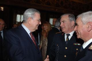 Carlo Azeglio Ciampi saluta il personale civile e militare del Segretariato Generale della Presidenza della Repubblica