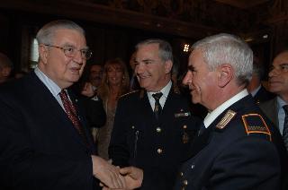 Carlo Azeglio Ciampi saluta il personale civile e militare del Segretariato Generale della Presidenza della Repubblica