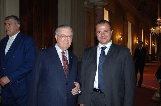 Carlo Azeglio Ciampi saluta il personale civile e militare del Segretariato Generale della Presidenza della Repubblica