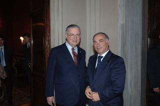 Carlo Azeglio Ciampi saluta il personale civile e militare del Segretariato Generale della Presidenza della Repubblica