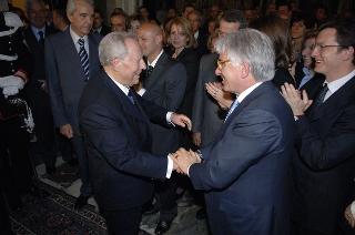 Carlo Azeglio Ciampi saluta il personale civile e militare del Segretariato Generale della Presidenza della Repubblica