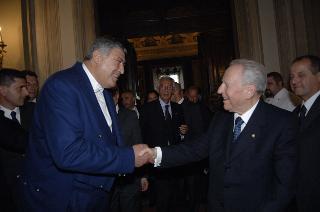 Carlo Azeglio Ciampi saluta il personale civile e militare del Segretariato Generale della Presidenza della Repubblica
