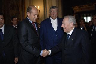 Carlo Azeglio Ciampi saluta il personale civile e militare del Segretariato Generale della Presidenza della Repubblica