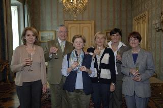 Il Segretario generale della Presidenza della Repubblica Italiana, Gaetano Gifuni, saluta gli staffieri del Quirinale