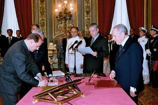 Giuramento II governo Berlusconi 11 giugno 2001