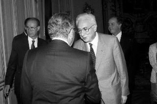 Incontro del Presidente della Repubblica Francesco Cossiga con Henry Kissinger, accompagnato dall'Avv. Gianni Agnelli, Presidente della FIAT.