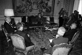 Incontro del Presidente della Repubblica Francesco Cossiga con Gianni Agnelli per la presentazione della nuova veste tipografica del quotidiano &quot;La Stampa&quot;