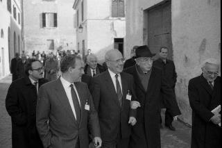 Intervento del Presidente della Repubblica Francesco Cossiga, in forma privata, alla cerimonia inaugurale del Convegno "Scienza e tecnologia in un mondo in evoluzione - Il ruolo dell'Europa" tenutosi a Castelporziano