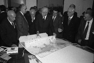 Visita del Presidente della Repubblica Francesco Cossiga alla città  di Genova