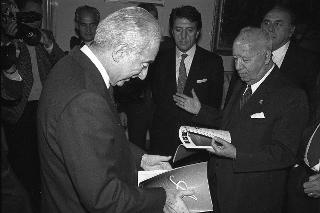 Visita del Presidente della Repubblica Francesco Cossiga alla città  di Genova