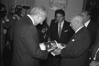 Visita del Presidente della Repubblica Francesco Cossiga alla città  di Genova