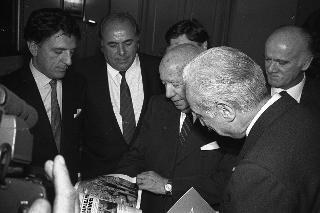 Visita del Presidente della Repubblica Francesco Cossiga alla città  di Genova