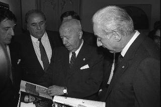 Visita del Presidente della Repubblica Francesco Cossiga alla città  di Genova