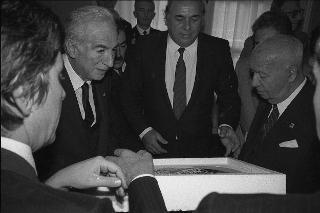 Visita del Presidente della Repubblica Francesco Cossiga alla città  di Genova