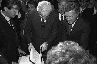 Visita del Presidente della Repubblica Francesco Cossiga alla città  di Genova