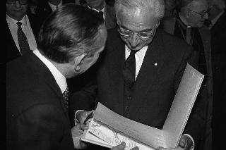 Visita del Presidente della Repubblica Francesco Cossiga alla città  di Genova