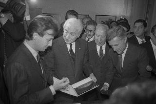 Visita del Presidente della Repubblica Francesco Cossiga alla città  di Genova