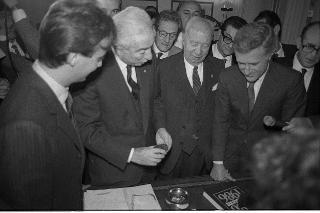 Visita del Presidente della Repubblica Francesco Cossiga alla città  di Genova