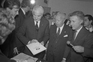 Visita del Presidente della Repubblica Francesco Cossiga alla città  di Genova